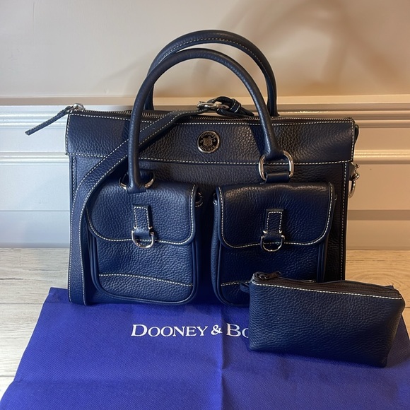 Dooney & Bourke Vtg Classic Navy Pebbled Leather Bag, Pouch, Dusty, Crossbody - Picture 3 of 17